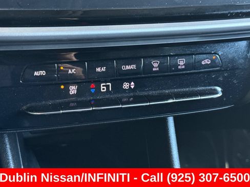 Used 2023 Chevrolet Bolt EUV LT FWD image 29