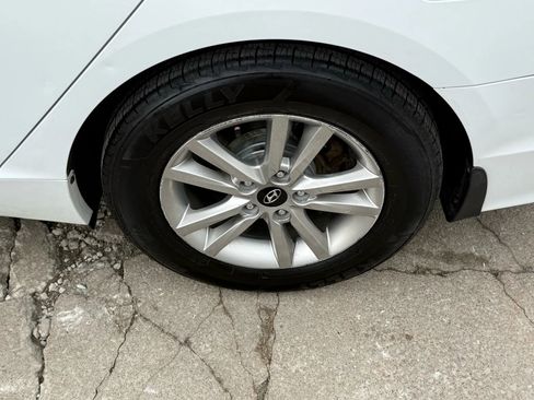 Used 2015 Hyundai Sonata SE image 42