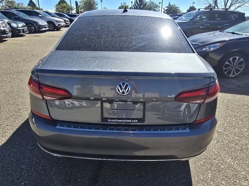 Used 2022 Volkswagen Passat 2.0T SE FWD image 5