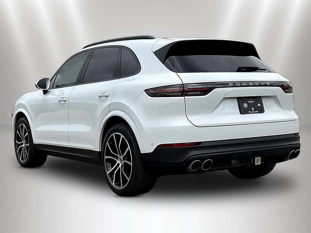 Used 2022 Porsche Cayenne AWD/4WD image 4