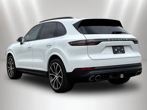 Used 2022 Porsche Cayenne AWD/4WD image 4