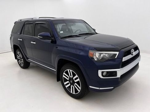 Used 2017 Toyota 4Runner Limited AWD/4WD image 2