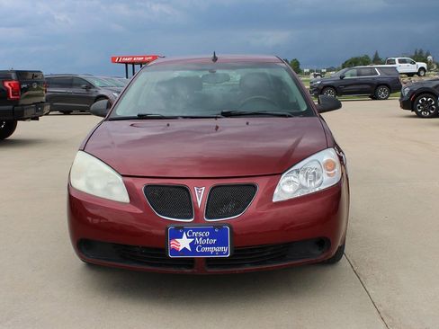 Used 2009 Pontiac G6 Sedan w/ Preferred Package FWD image 2
