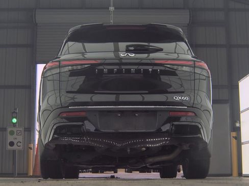 Used 2023 INFINITI QX60 Luxe w/ Vision Package image 15