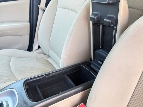 Used 2016 Dodge Journey SE w/ Flexible Seating Group FWD image 26