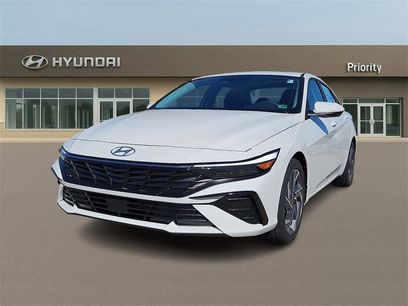 New 2025 Hyundai Elantra SEL