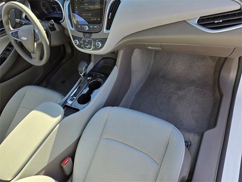 Used 2025 Chevrolet Malibu LS w/ Driver Confidence Package image 18