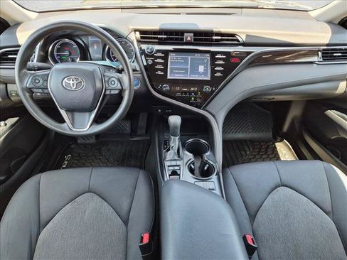 Used 2019 Toyota Camry LE FWD image 16