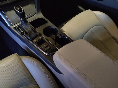 Used 2017 Hyundai Sonata Limited w/ Ultimate Package 02 image 26