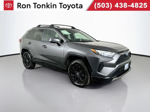 Certified 2022 Toyota RAV4 SE w/ Convenience Package AWD/4WD image 1