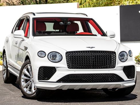 Used 2023 Bentley Bentayga Extended Wheelbase AWD/4WD image 1