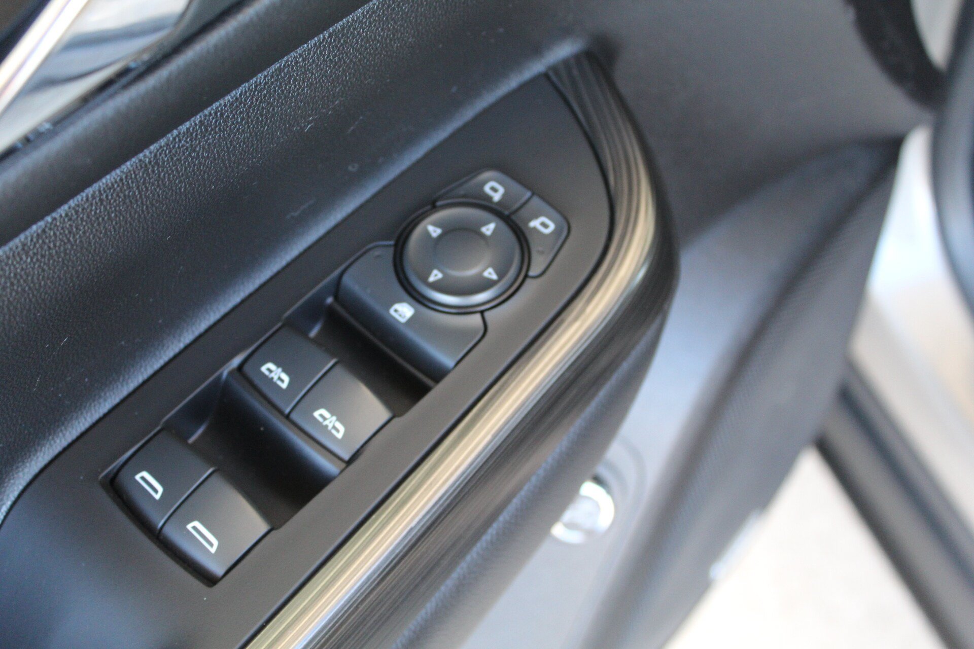 Used 2023 GMC Acadia SLT FWD image 33