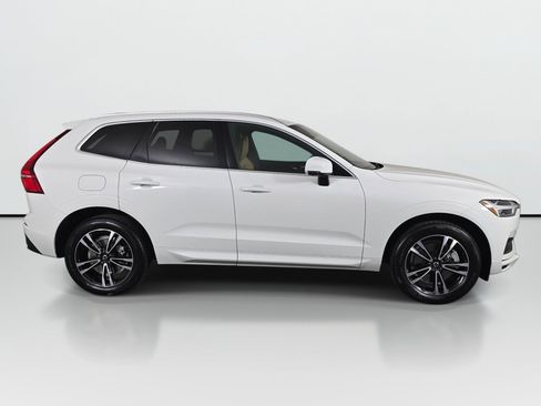 Used 2020 Volvo XC60 T6 Momentum AWD/4WD image 3