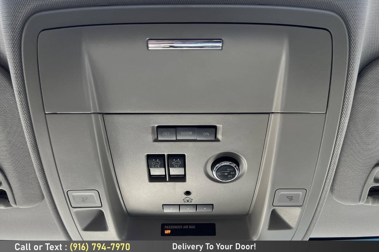 Used 2015 Chevrolet Suburban LT AWD/4WD image 27