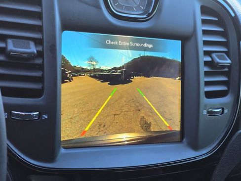 Used 2022 Chrysler 300 S w/ Comfort Group image 9