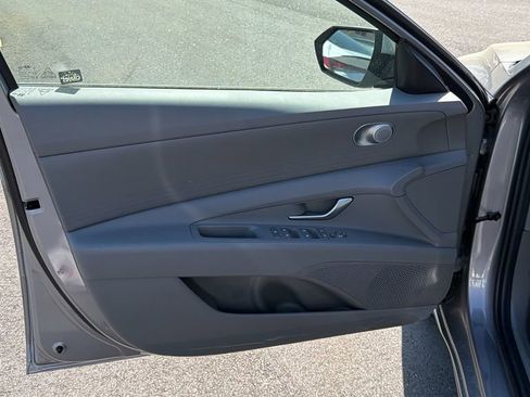 New 2026 Hyundai Elantra SE FWD image 11