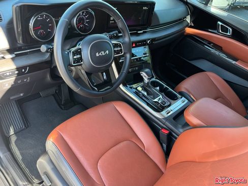 Used 2022 Kia Carnival SX FWD image 19