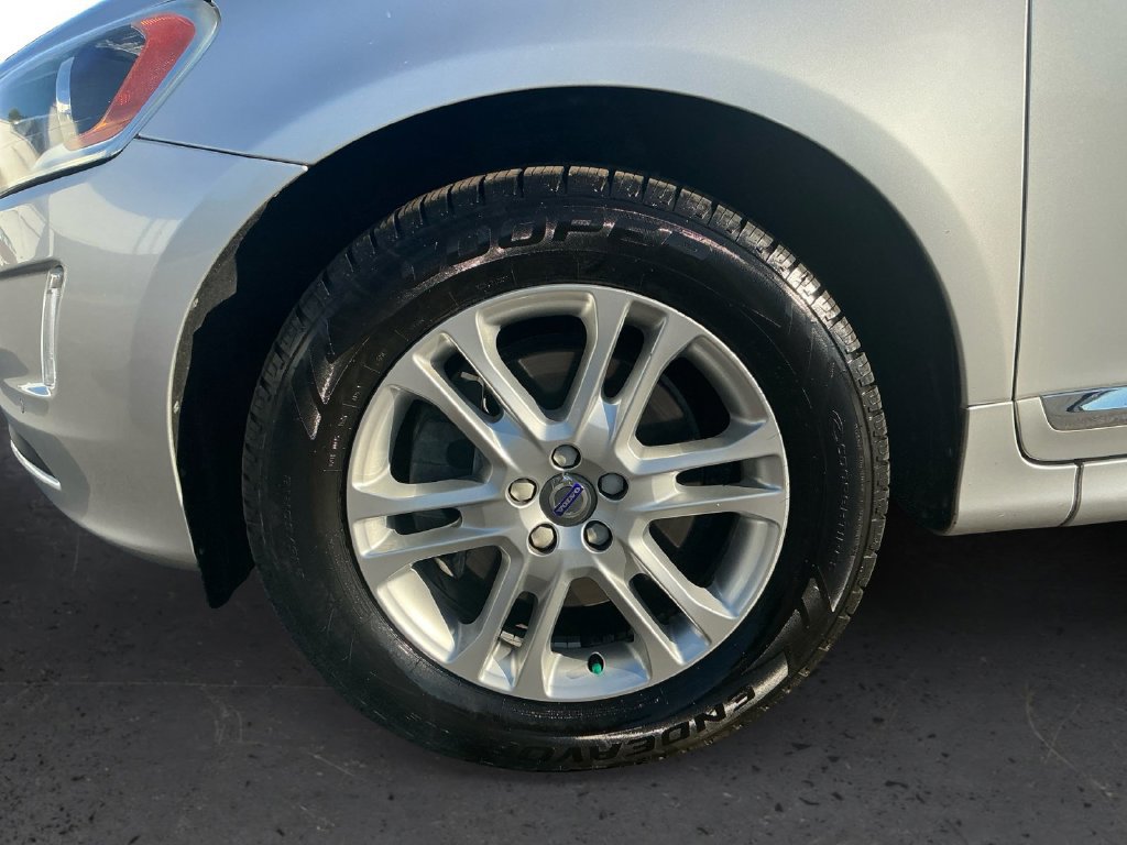Used 2016 Volvo XC60 T5 Premier FWD image 13