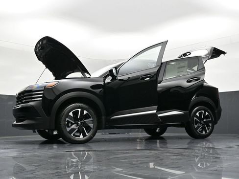 New 2026 Nissan Kicks SV AWD/4WD image 35