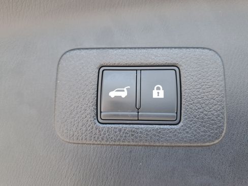 Used 2022 Nissan Armada SL AWD/4WD image 14