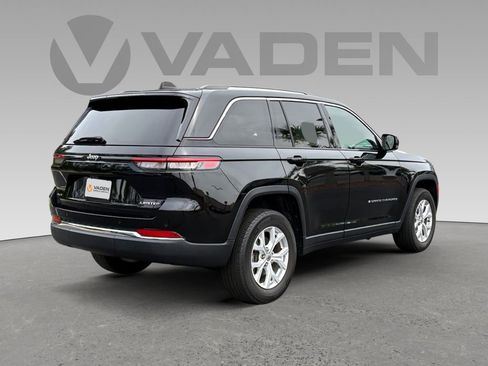 Used 2023 Jeep Grand Cherokee Limited AWD/4WD image 19