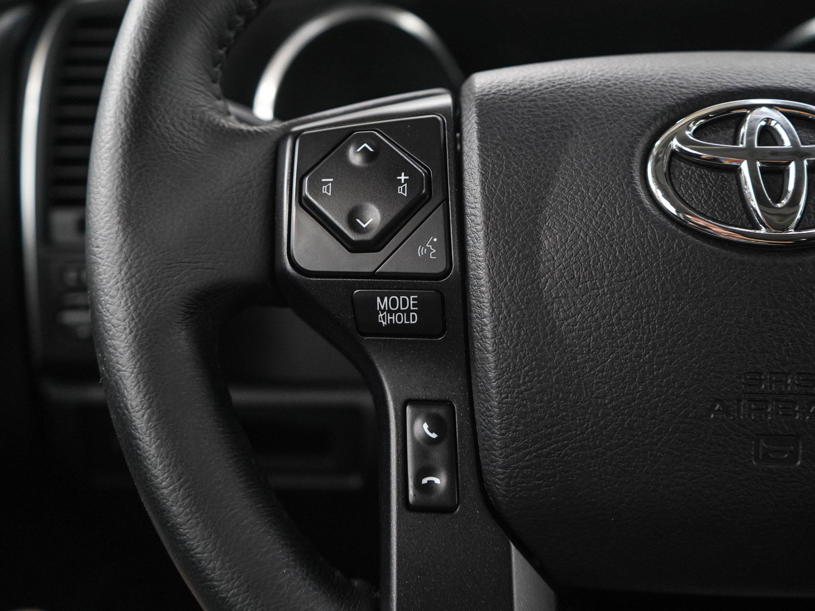 Used 2022 Toyota Sequoia TRD Sport AWD/4WD image 24