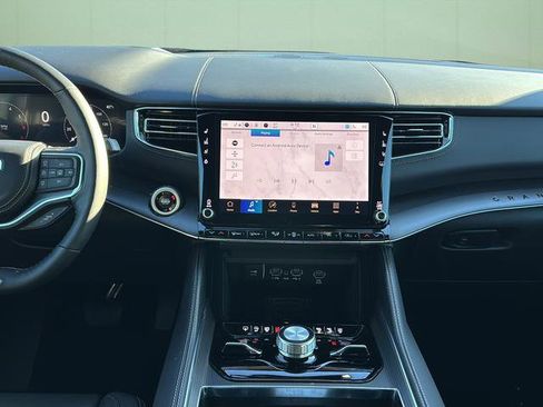 New 2026 Jeep Grand Wagoneer Summit image 23