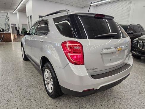 Used 2017 Chevrolet Equinox LT w/ Convenience Package FWD image 7