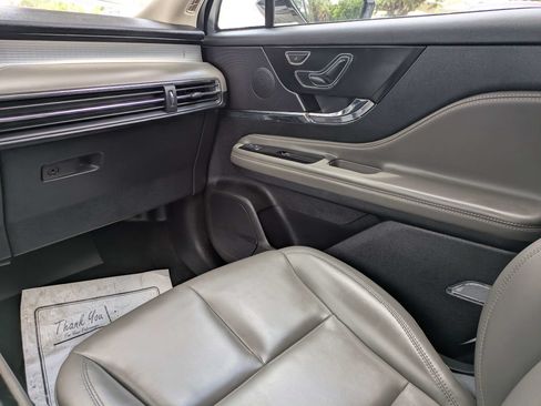 Used 2024 Lincoln Corsair FWD image 18