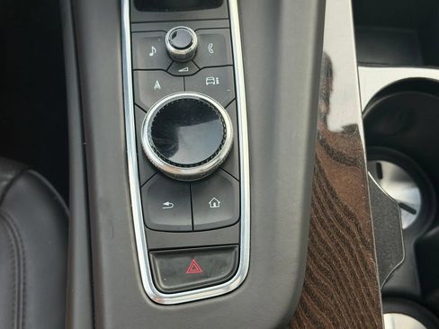 Used 2022 Cadillac Escalade Sport Platinum AWD/4WD image 29