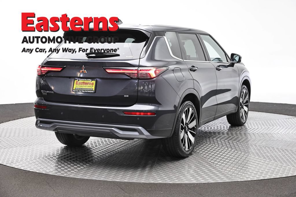 Used 2025 Mitsubishi Outlander SE AWD/4WD image 6