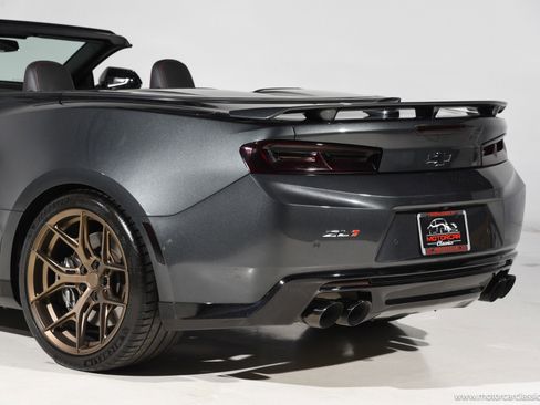 Used 2017 Chevrolet Camaro ZL1 RWD image 20