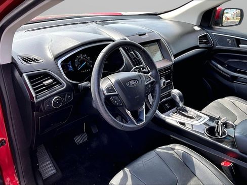 Used 2018 Ford Edge Titanium w/ Equipment Group 301A FWD image 20