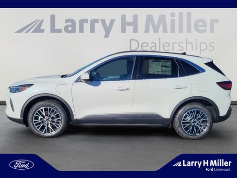 New 2024 Ford Escape SE w/ PHEV Premium Package image 3