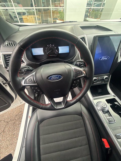 Used 2025 Ford Escape ST-Line AWD/4WD image 10