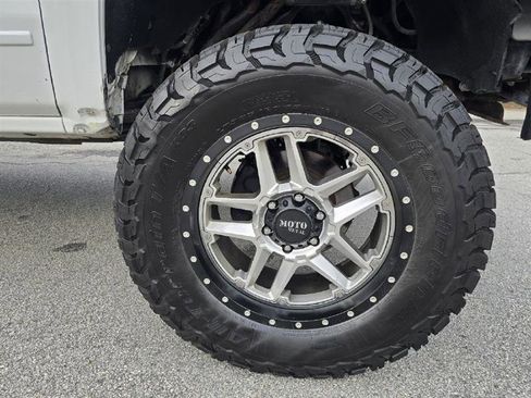 Used 2018 Chevrolet Silverado 1500 LT w/ All Star Edition image 23