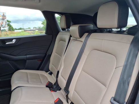 Used 2022 Ford Escape SEL FWD image 12