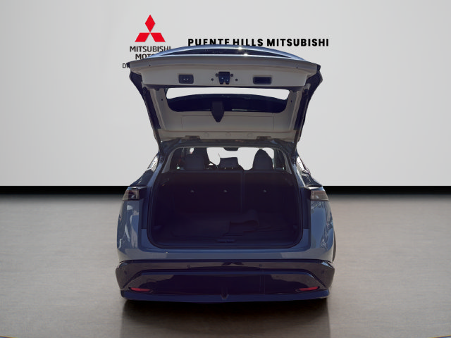 Used 2023 Nissan Ariya AWD/4WD image 9