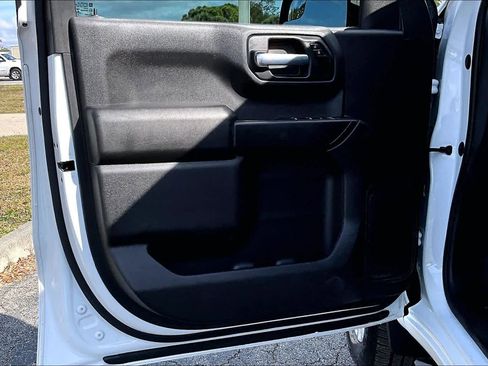 Used 2021 Chevrolet Silverado 1500 Custom image 24