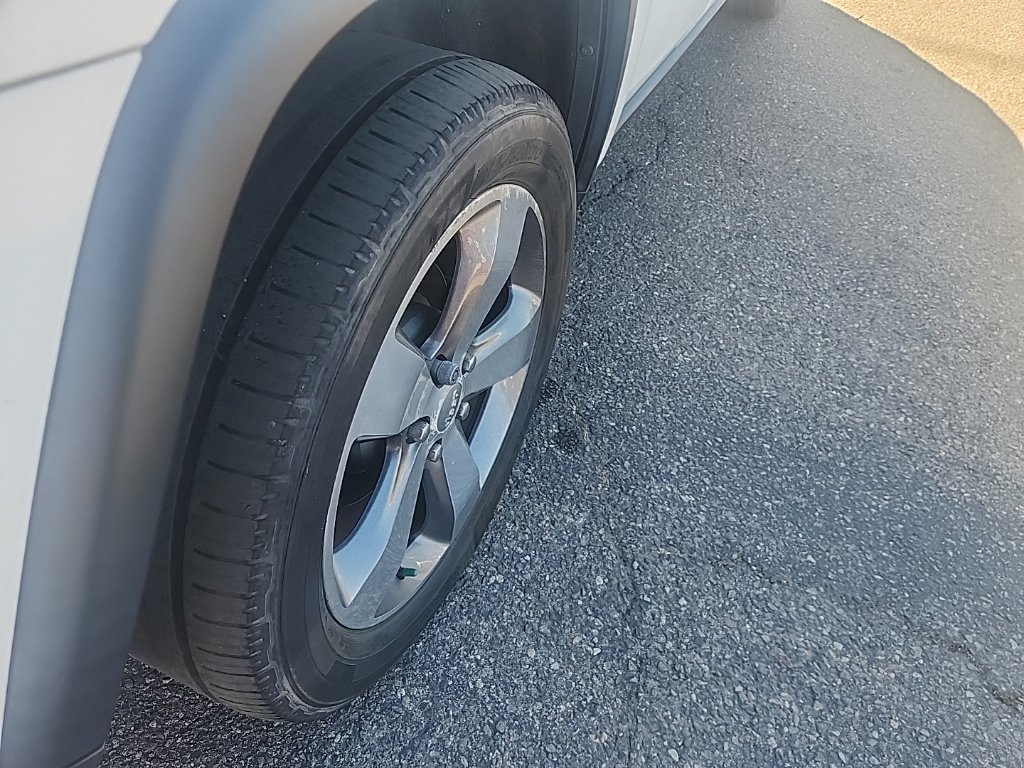 Used 2015 Jeep Grand Cherokee Limited RWD image 14