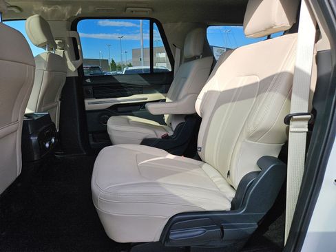Used 2023 Ford Expedition Max Platinum AWD/4WD image 28