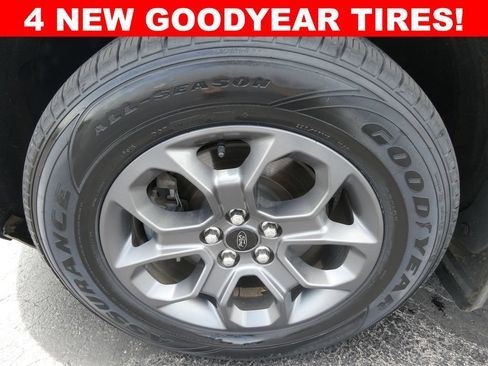 Used 2022 Ford Maverick XLT FWD image 4