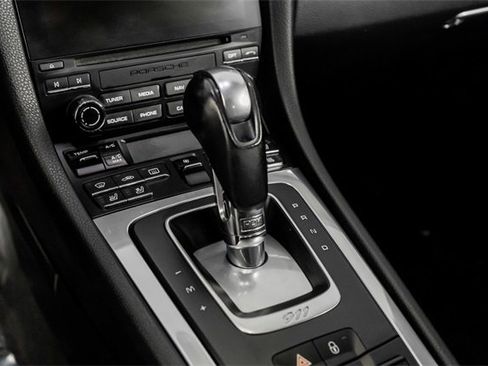 Used 2017 Porsche 911 Carrera image 34