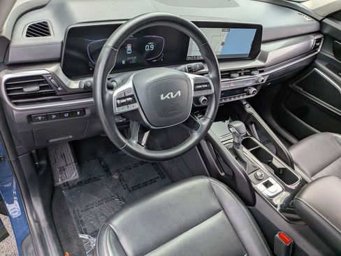 Used 2025 Kia Telluride S FWD image 10
