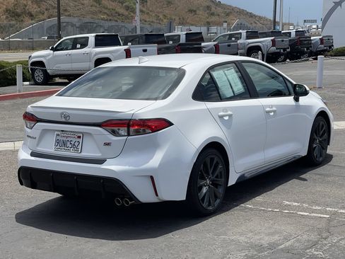 Used 2025 Toyota Corolla SE FWD image 6