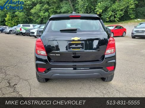 Used 2020 Chevrolet Trax LS AWD/4WD image 4