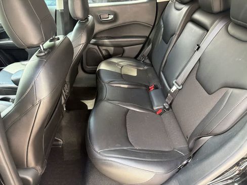 Used 2021 Jeep Compass Latitude w/ Sun and Sound Group AWD/4WD image 10