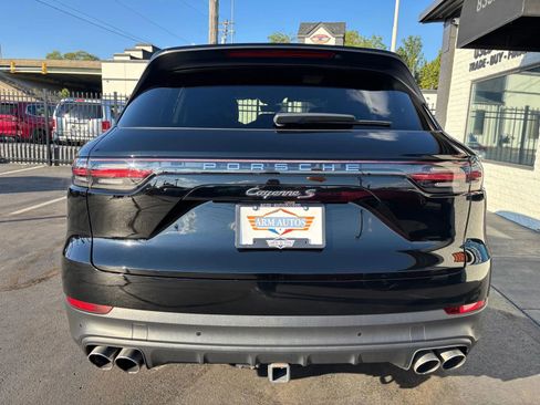 Used 2019 Porsche Cayenne S image 7