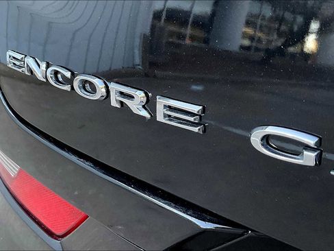 Used 2022 Buick Encore GX Select w/ Sport Touring Package image 9