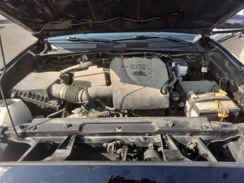 Used 2022 Toyota Tacoma SR AWD/4WD image 21